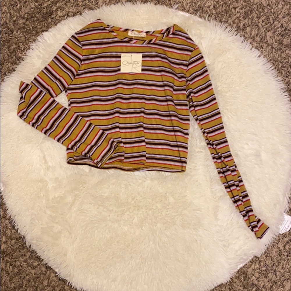 Long sleeve cropped shirt